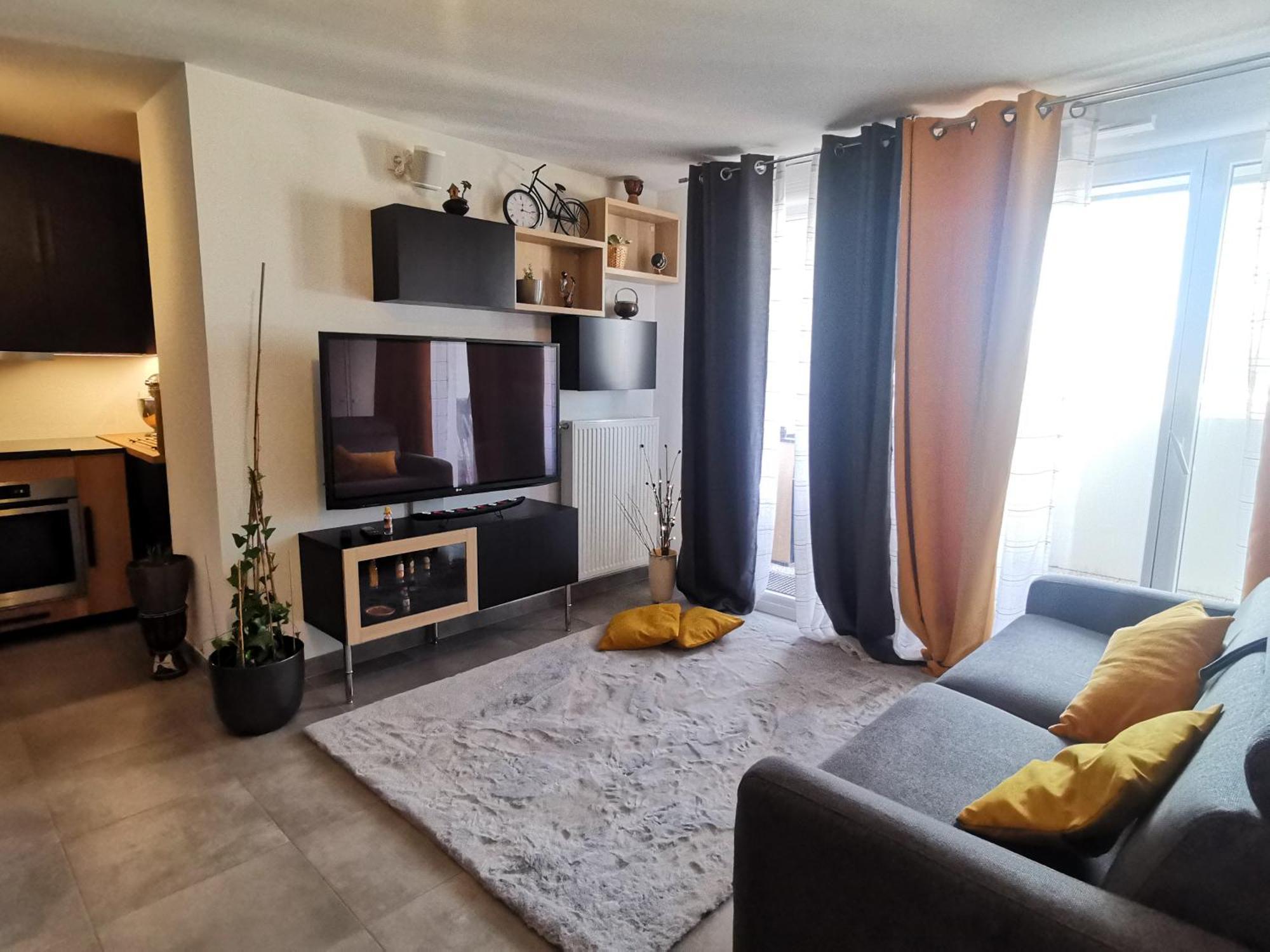Chez Habitant Proche Metro Homestay