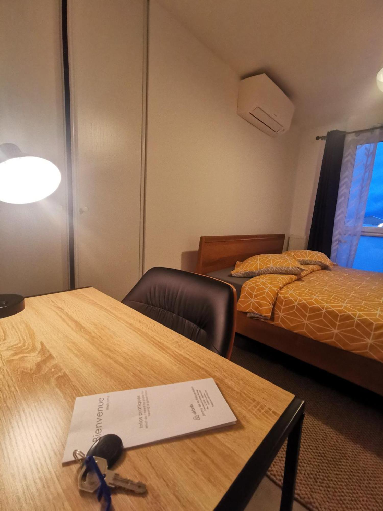 Chez Habitant Proche Metro Homestay *